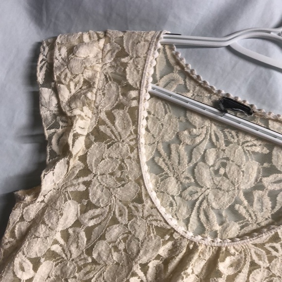 Cream ivory sheer lace top no size ruffled sleeves - Picture 2 of 11